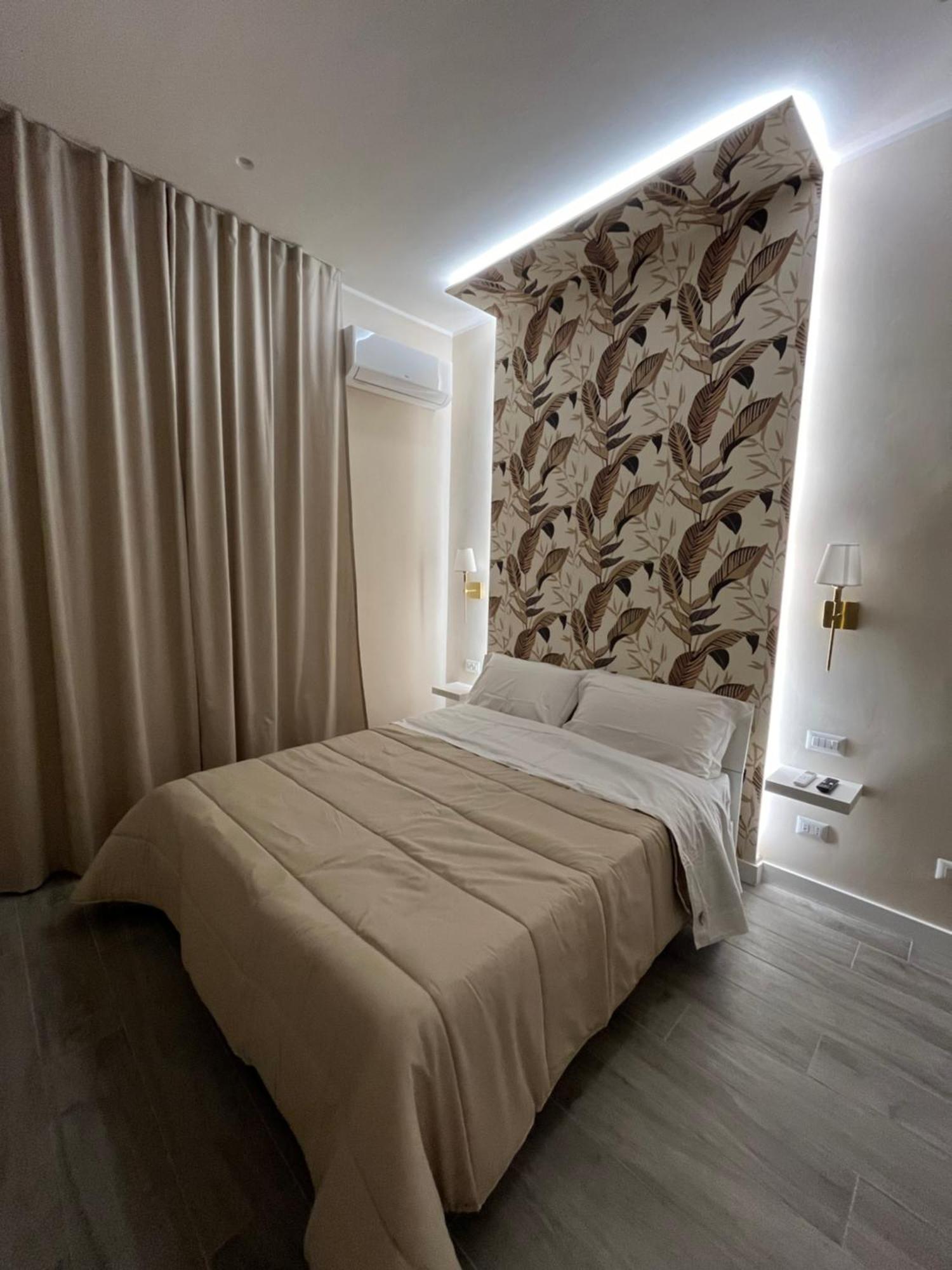 Cloes Rooms Napoli Bagian luar foto