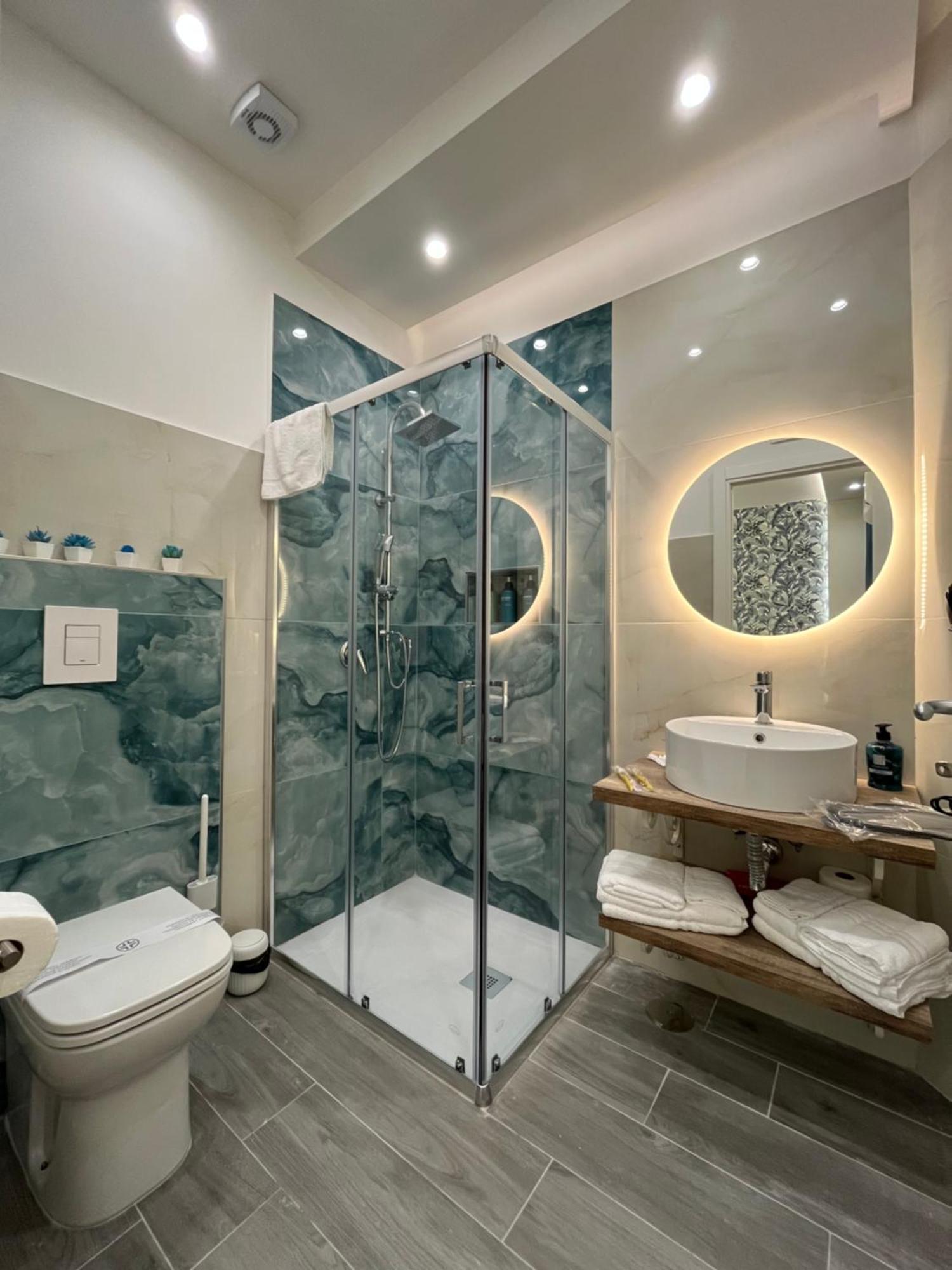 Cloes Rooms Napoli Bagian luar foto